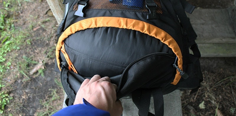 Teton Scout 3400 bottom sleeping bag compartment zipper